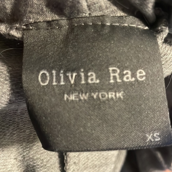 Olivia Rae shorts size XS never been worn - Picture 3 of 3